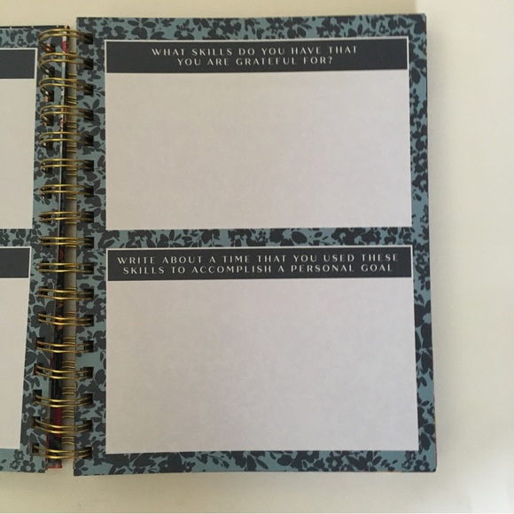 NEW Gratitude Journal with Guided Prompts | Lady Jane - Picture 13 of 14